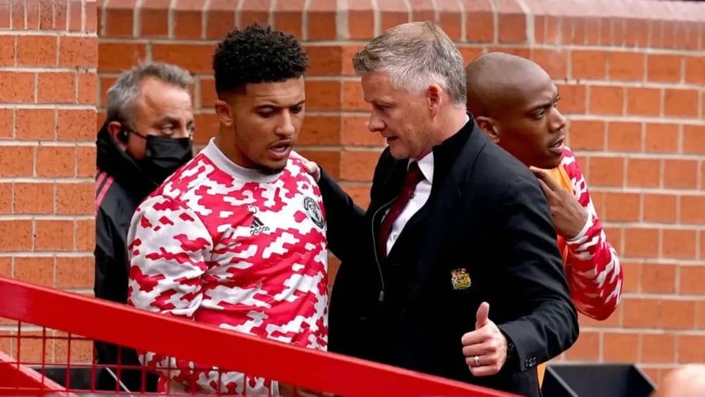 Solskjaer blames poorly ear for Sancho flopping at Man Utd as Rashford ‘didn’t enjoy himself’ Solskjaer blames poorly ear for Sancho flopping at Man Utd as Rashford ‘didn’t enjoy himself’